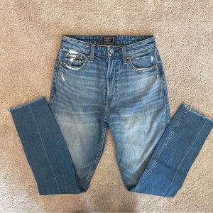 Abercrombie & Fitch Slim High Rise Jean